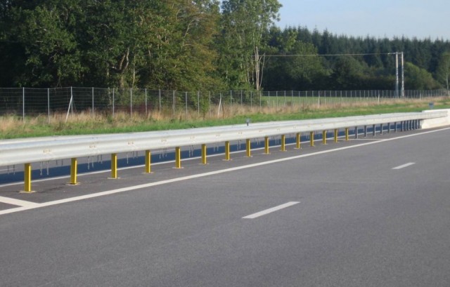 Cassazione: dovuto il risarcimento per l'assenza di guardrail in autostrada